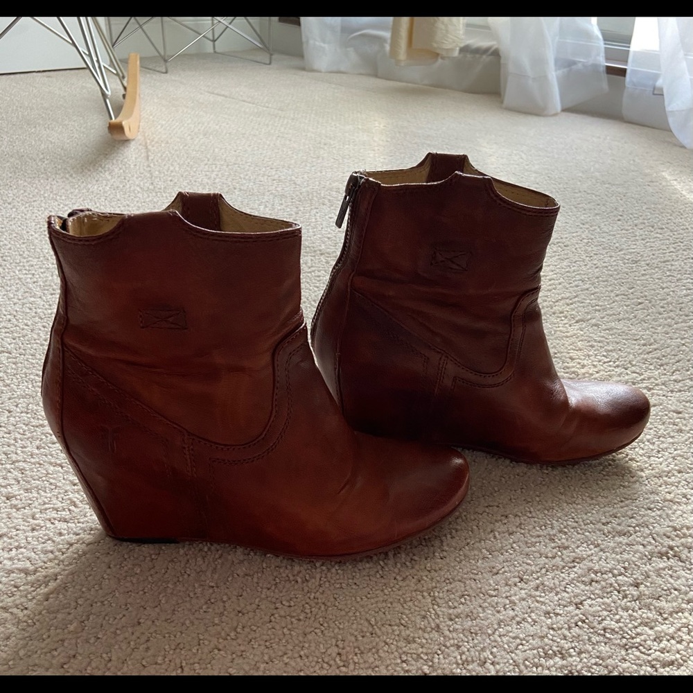 Frye Carson Wedge Bootie - Picture 4 of 7